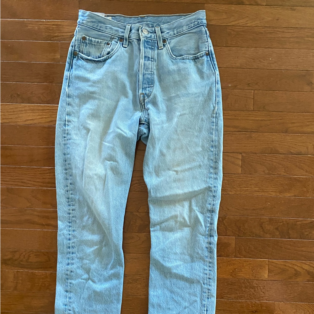Women’s 26x30 501 Levis Original Fit Jeans